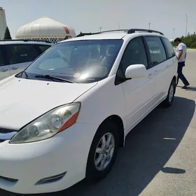 Toyota Sienna 2005