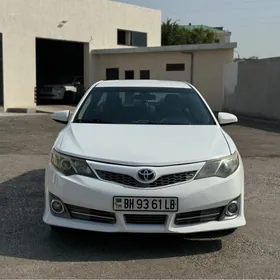 Toyota Camry 2014