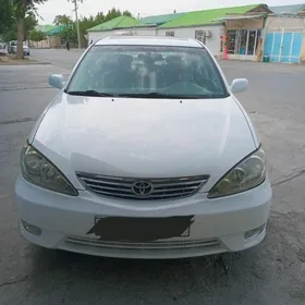 Toyota Camry 2004