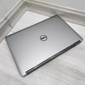 Dell i7 1TB Notebook