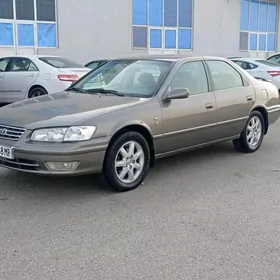 Toyota Camry 2000