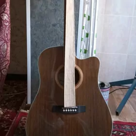 BRILYANT GITARA