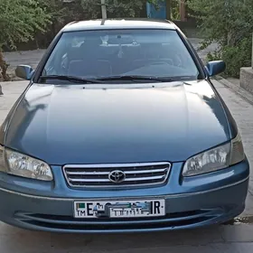 Toyota Camry 2000