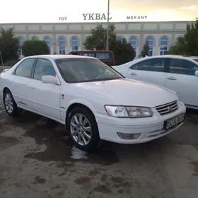 Toyota Camry 2000