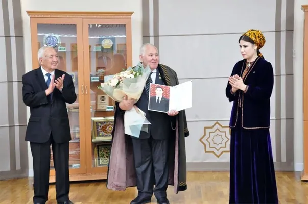 ИМО МИД Туркменистана отметил юбилей заслуженного дипломата Амангельды Рахманова