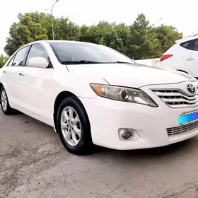 Toyota Camry 2011