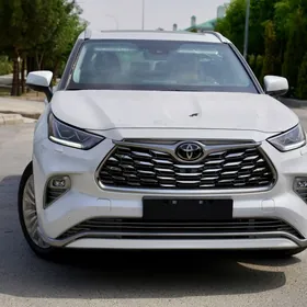 Toyota Highlander 2022