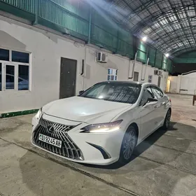 Lexus ES 350 2022