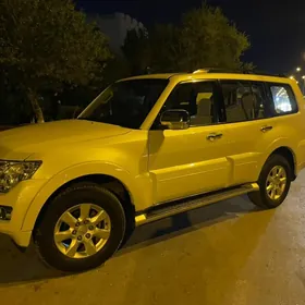 Mitsubishi Pajero 2017