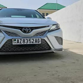 Toyota Camry 2020