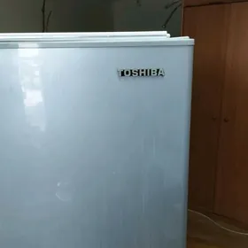 Холодильник Тошиба