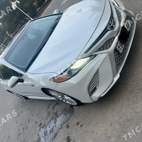 Toyota Camry 2019