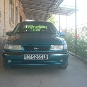 Opel Vectra 1993