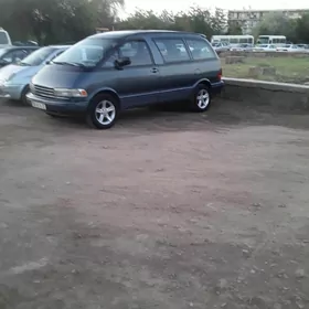 Toyota Previa 1993