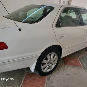 Toyota Camry 2000