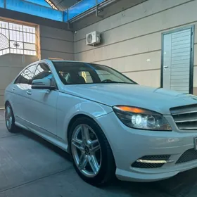 Mercedes-Benz C300 2010