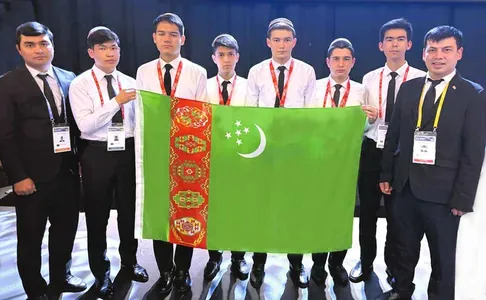 Туркменские школьники завоевали 4 медали на Международной математической олимпиаде