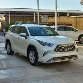 Toyota Highlander 2020