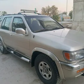 Nissan Pathfinder 1998