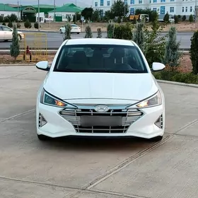 Hyundai Elantra 2019