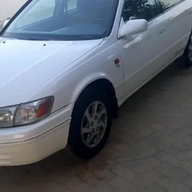 Toyota Camry 2000