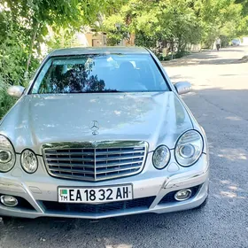 Mercedes-Benz E320 2003