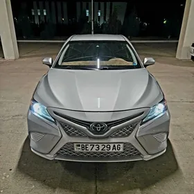 Toyota Camry 2018