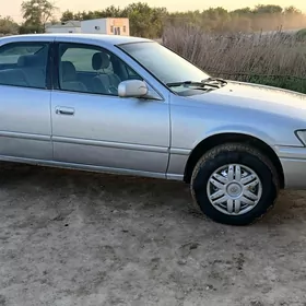 Toyota Camry 2000