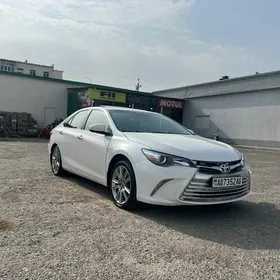 Toyota Camry 2016