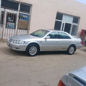 Toyota Camry 2001