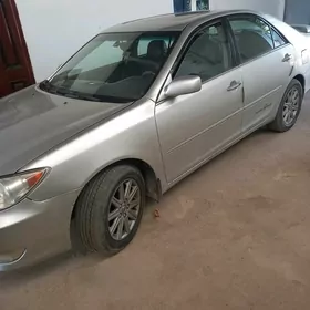 Toyota Camry 2004