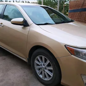 Toyota Camry 2011