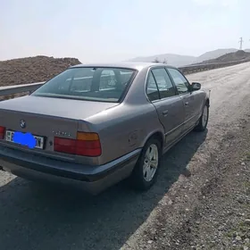 BMW 525 1988