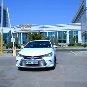 Toyota Camry 2017