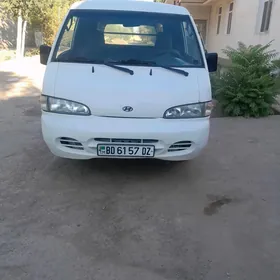 Hyundai H100 2003