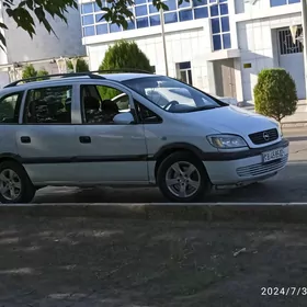 Opel Zafira 2001