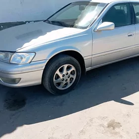 Toyota Camry 2001