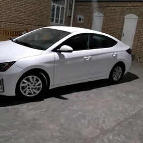 Hyundai Elantra 2019