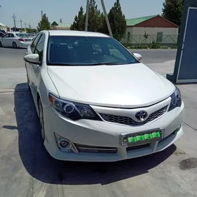 Toyota Camry 2014