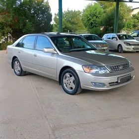 Toyota Avalon 2001