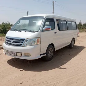 Toyota Hiace 2011