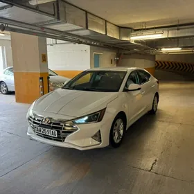 Hyundai Elantra 2019