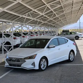 Hyundai Elantra 2020