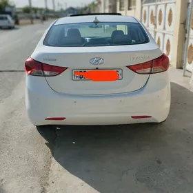 Hyundai Elantra 2013