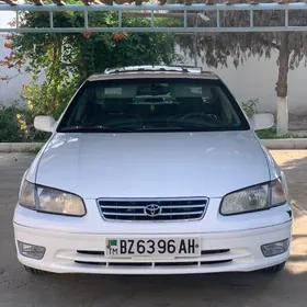 Toyota Camry 2001