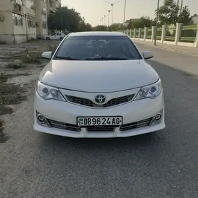 Toyota Camry 2013