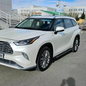 Toyota Highlander 2020