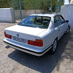 BMW 525 1990