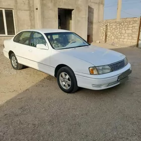 Toyota Avalon 1999