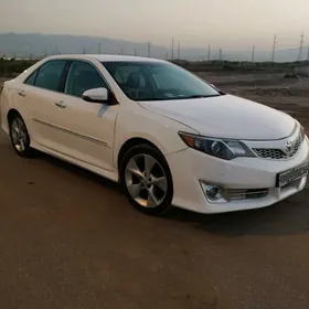 Toyota Camry 2011